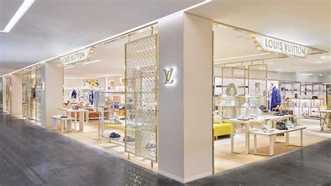 louis vuitton la rinascente milan duomo store|Louis Vuitton italy.